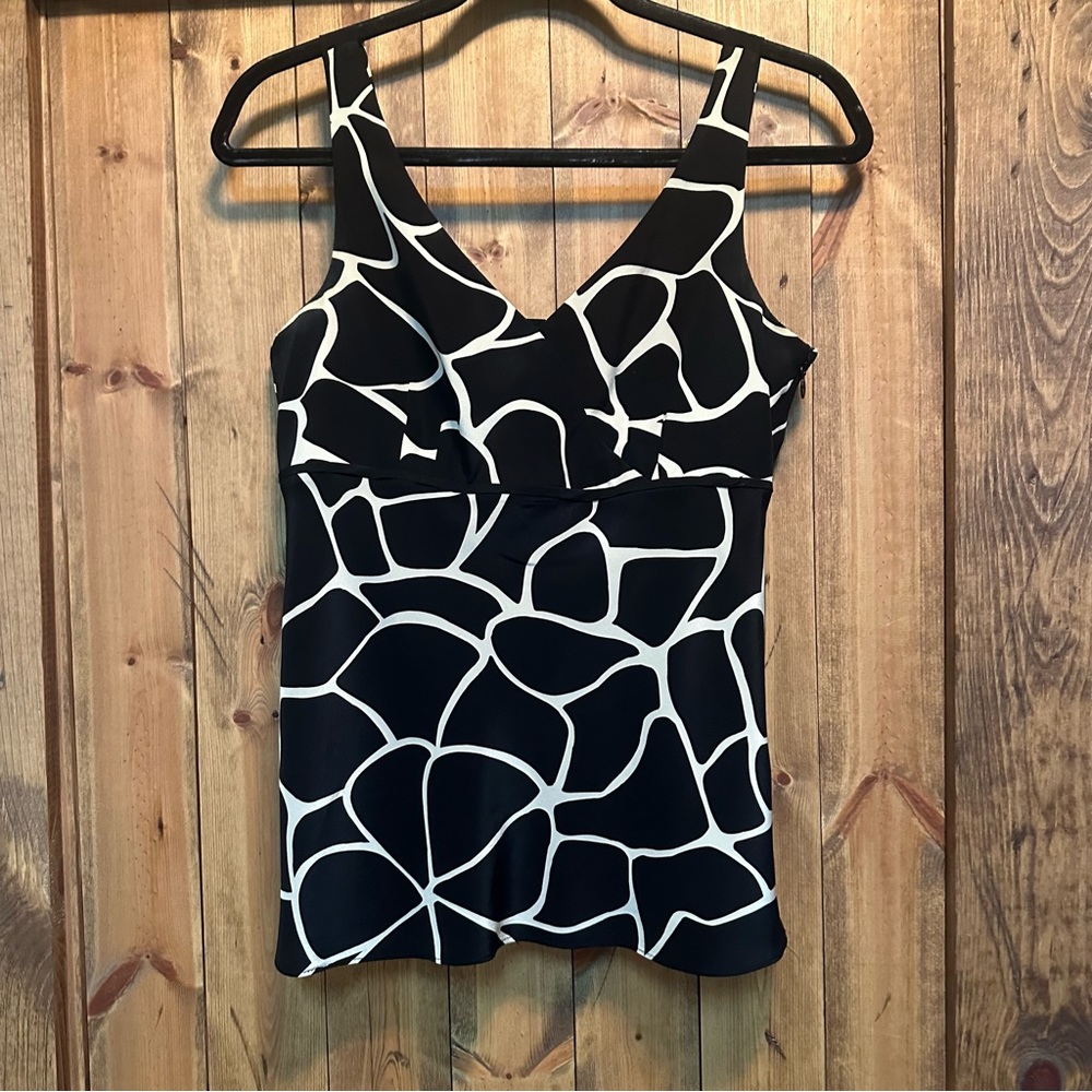 Ann Taylor printed tank/shell. Size 4P